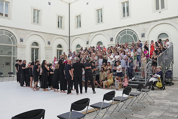 On the Edge - I rotariani danzano con gli ospiti della cooperativa sociale Uno Tra Noi