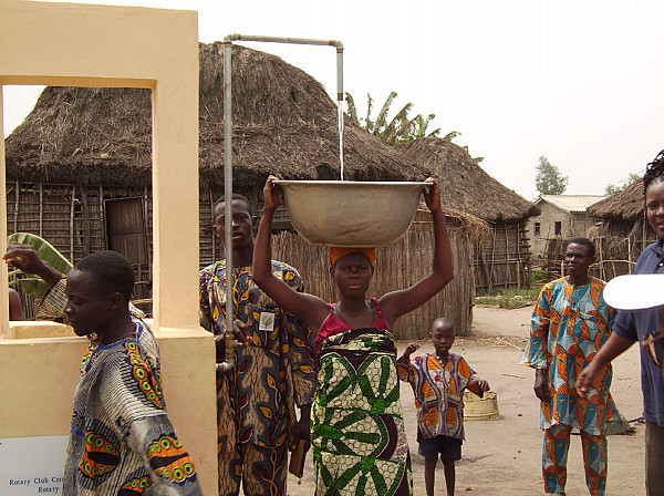 Dall'acqua potabile alla salute e alla formazione: 20 anni di service in Benin