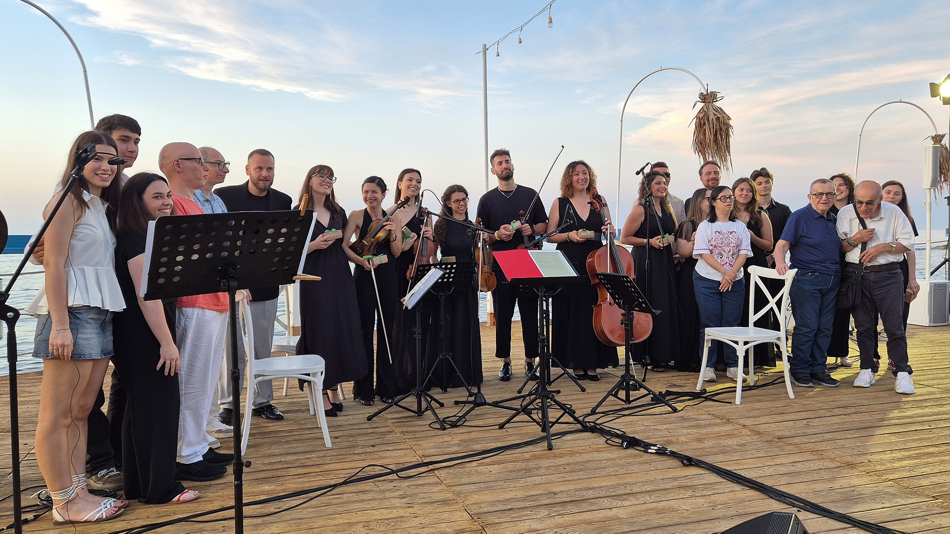 Sunset SoundtRACks - Colonne sonore al tramonto al lido Tuka