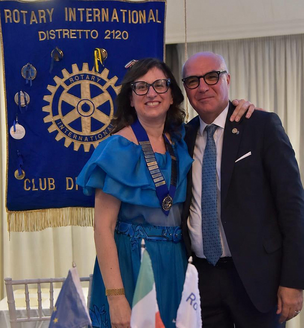 Passaggio del Martelletto del R.C. Bisceglie da Nico ad Antonella