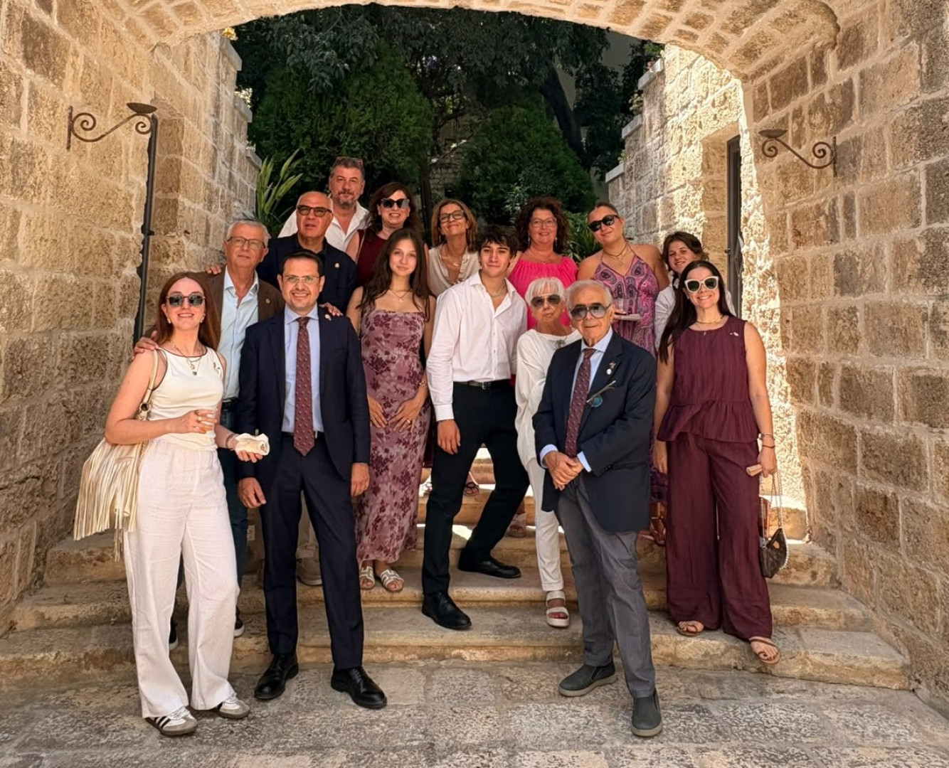 Passaggio di consegne distrettuale Interact da Vito Silvestris a Silvia Fiore